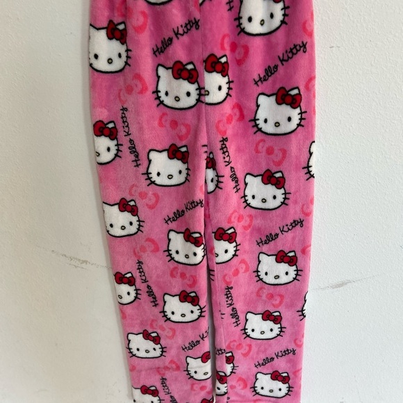 Hello Kitty Girl PJ’s Pants
Size 6 - Picture 3 of 3